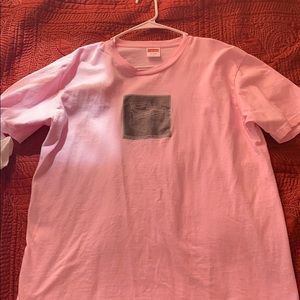 Supreme T-shirt (pink)